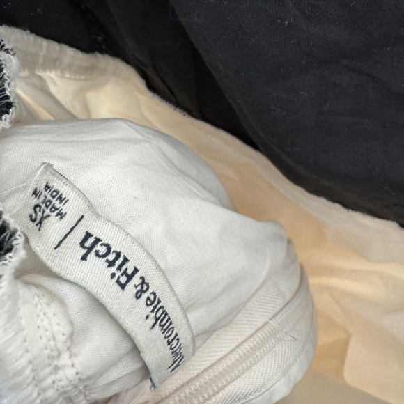 Abercrombie & Fitch Black and Cream linen Maxi Dress - Picture 5 of 5